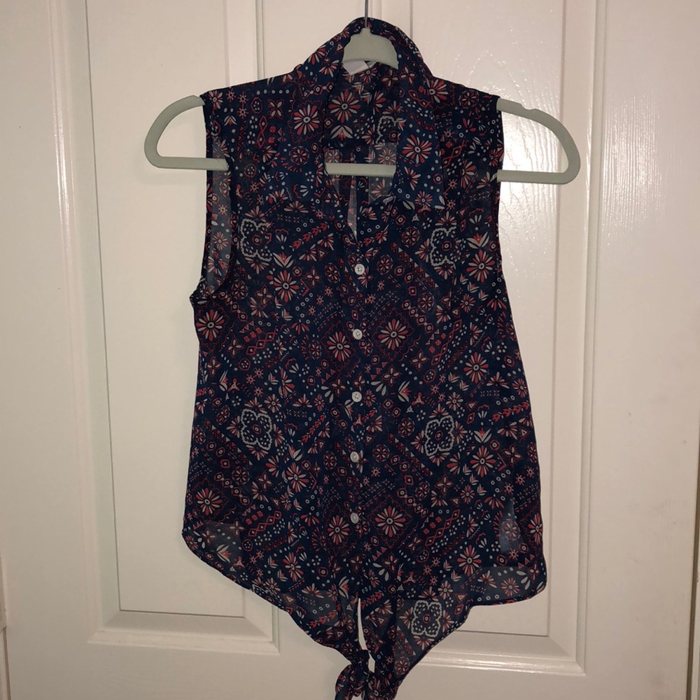 Forever 21 Button down tank